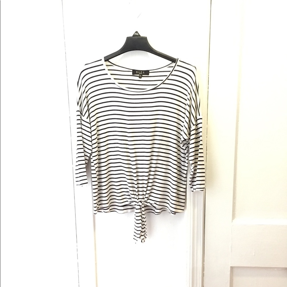 3/$15 Black white striped tie waist top BLEU PXL